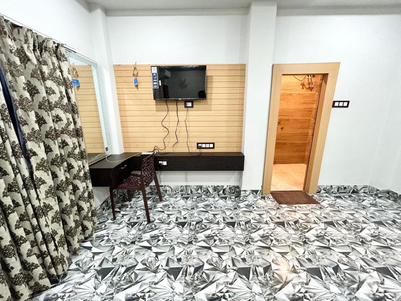 Palli Bangla Resort, Near Ruby Hospital, Anandapur Calcutta Buitenkant foto