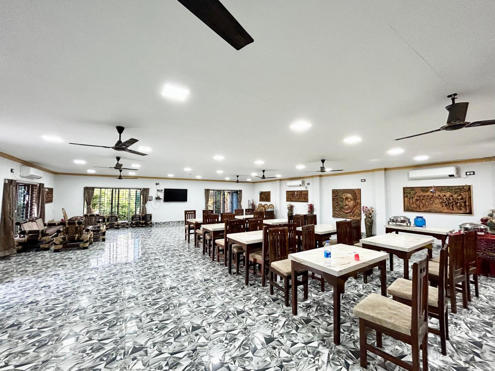Palli Bangla Resort, Near Ruby Hospital, Anandapur Calcutta Buitenkant foto